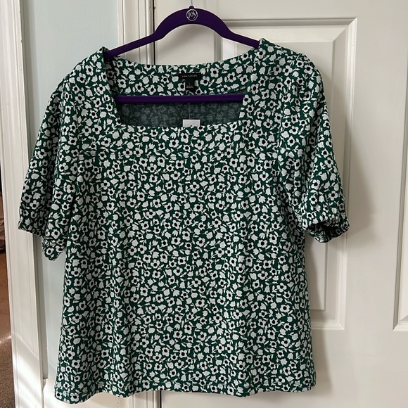 Ann Taylor Tops - Ann Taylor size large top. Brand new.. non smoking pet free household